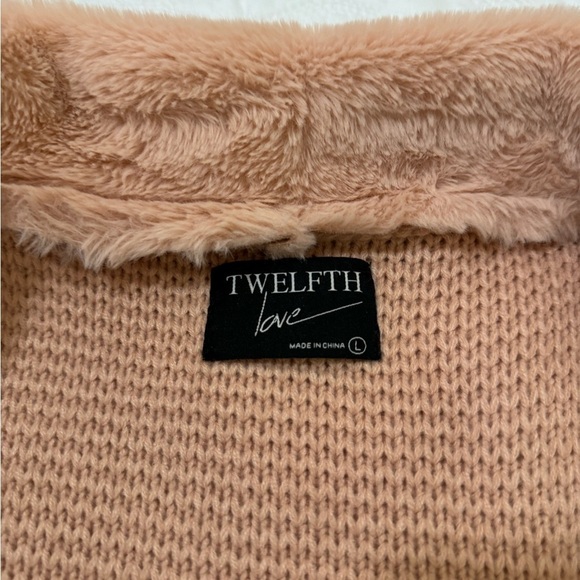 Twelfth Love faux suede/fleece open long vest Vest. Light pink size L - Picture 6 of 12